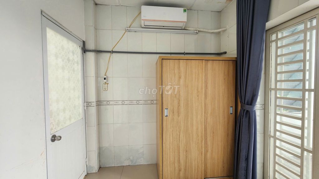 Find women at the transplant -- nice clean room, two people, split expenses.