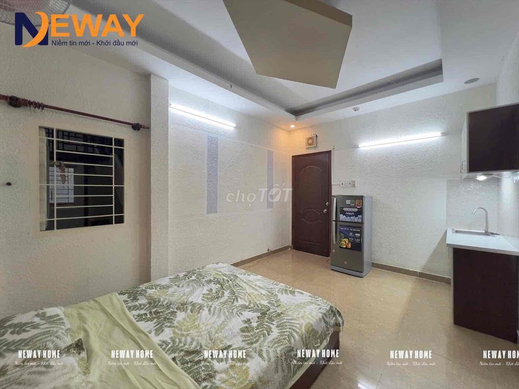 Rent the entire interior room near the 8th district stop.