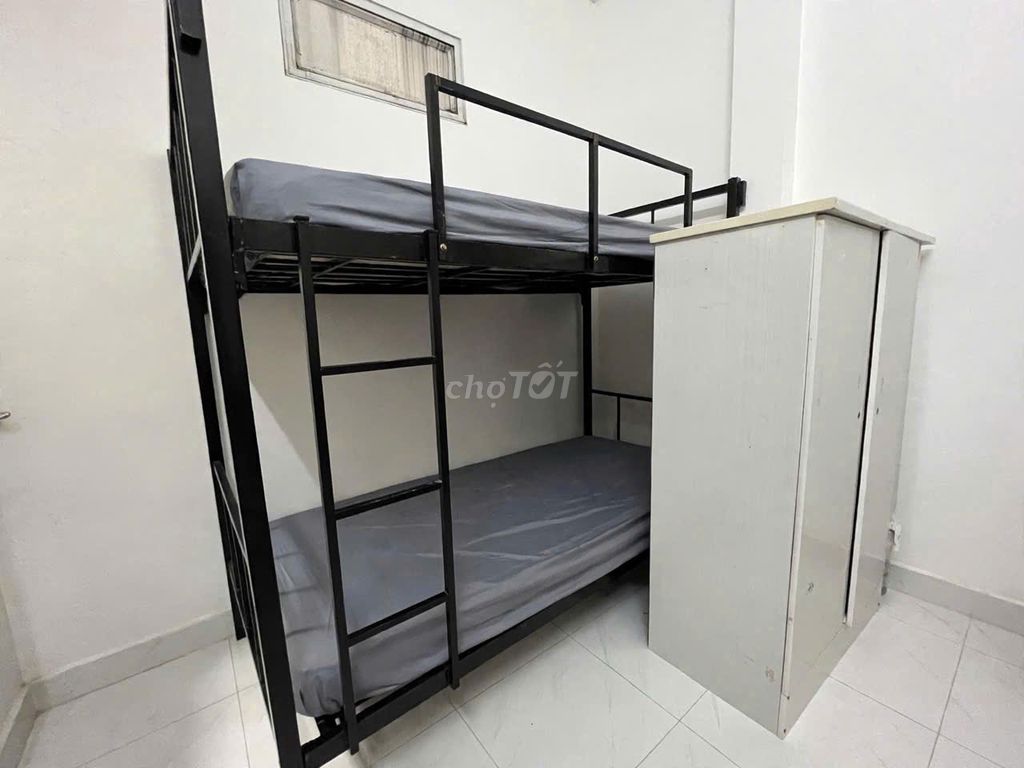 Rent us a window. Route 156/ Tô Hiến Thành,ngreject