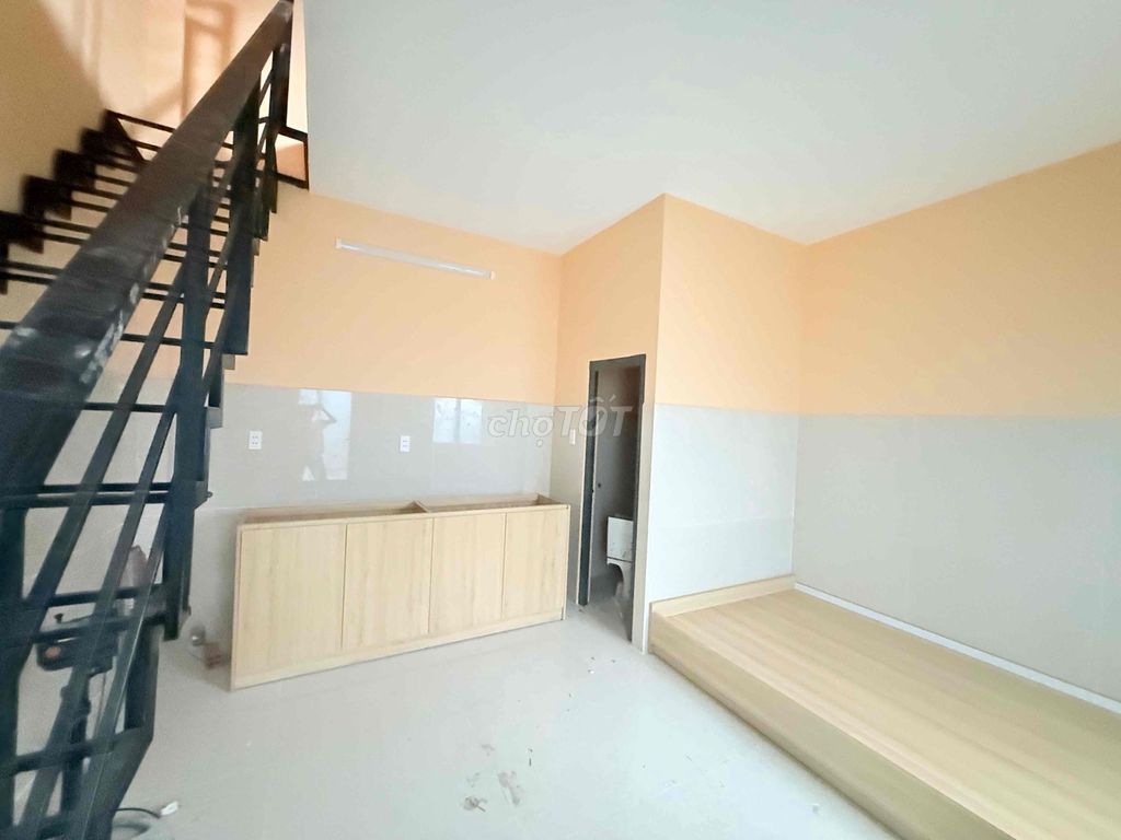 The beautiful room is looking for you. There's a nice, clean room.