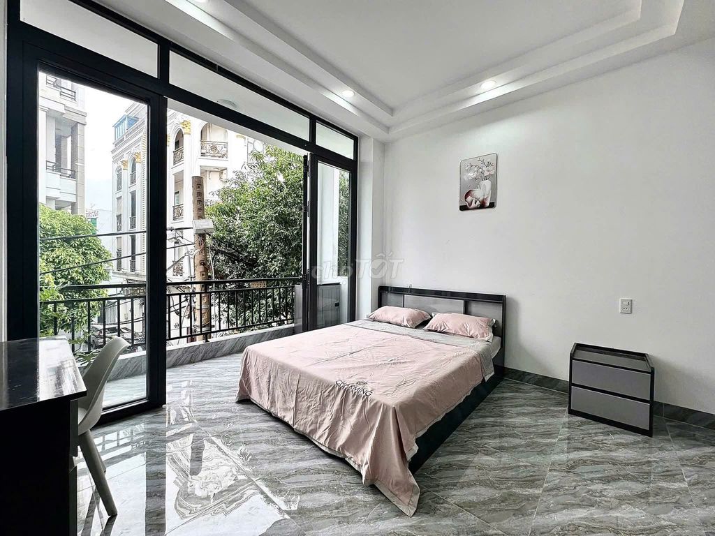 Public Hall 40 m2 - Near the University of Economics, the Ministry of the Ministry of the Ministry