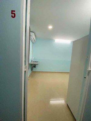 Room 22 m2 is 9 Gò Vấp with windows, air machines, closets, hot water washing machines