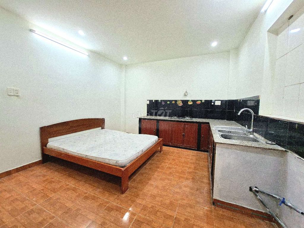 We'll rent the room clean.
