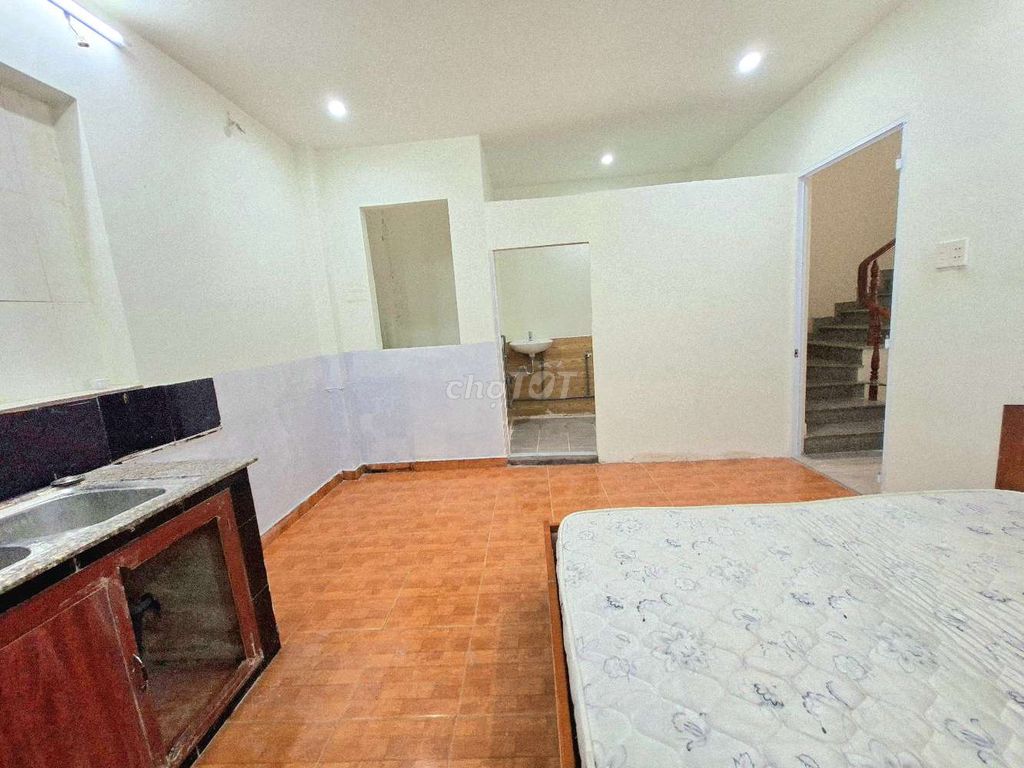 We'll rent the room clean.
