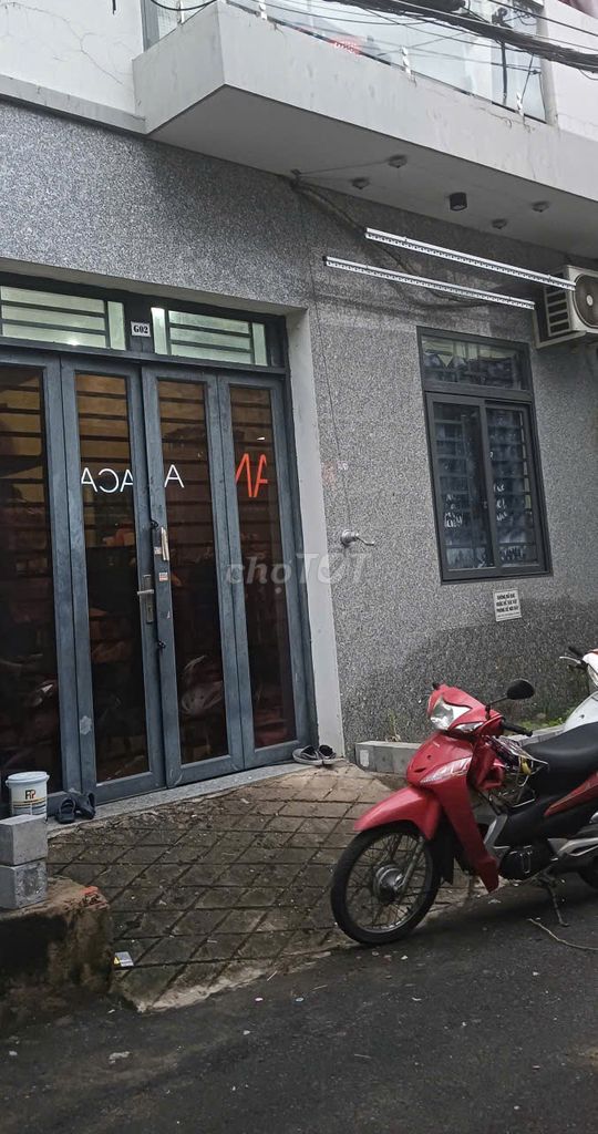Rent the ground floor on Qq Street, Linh Chiểu.