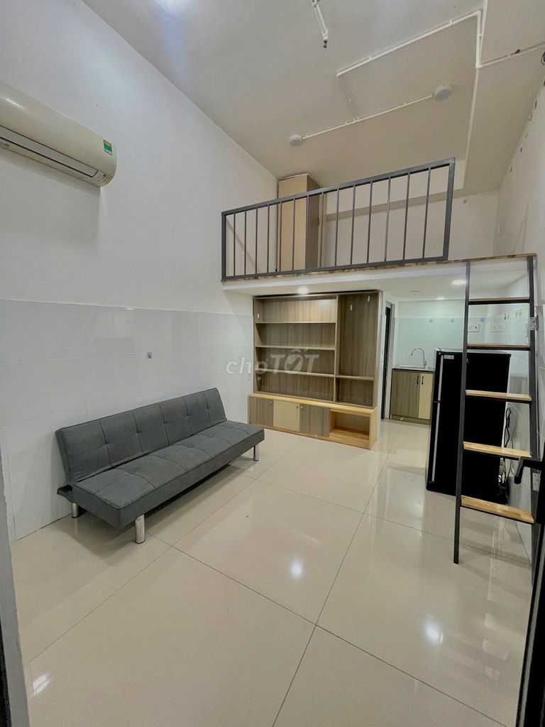 Rent 30 M2 full interiors only 700 M where 44 cars