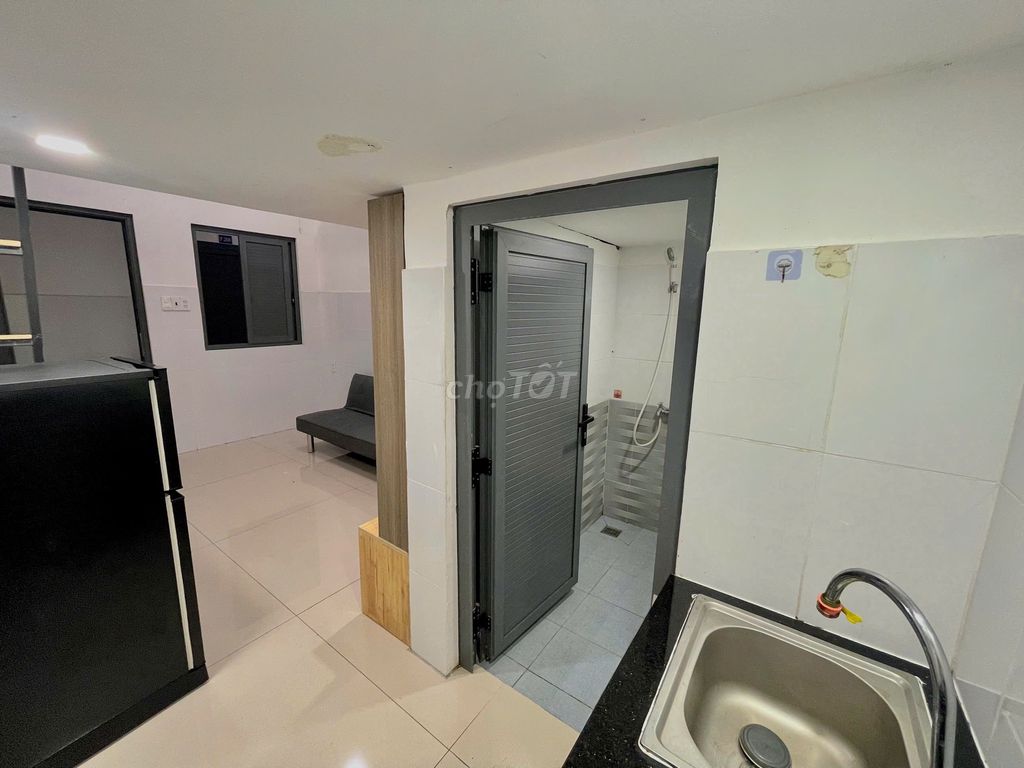 Rent 30 M2 full interiors only 700 M where 44 cars