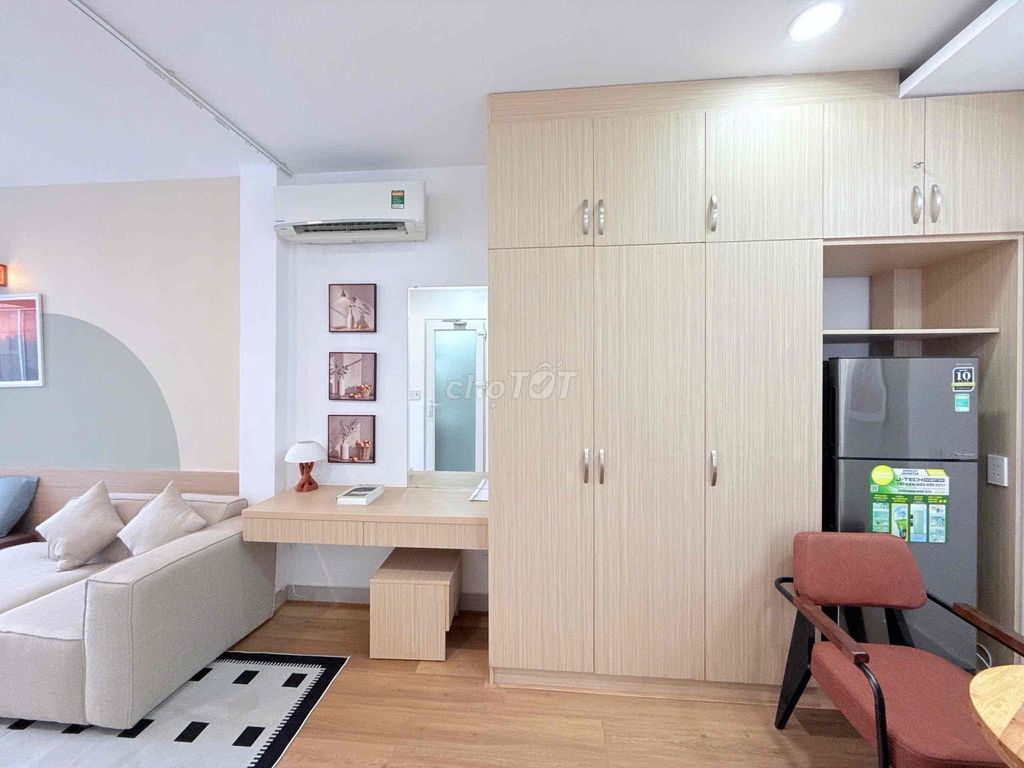 The service apartment is on the streets.