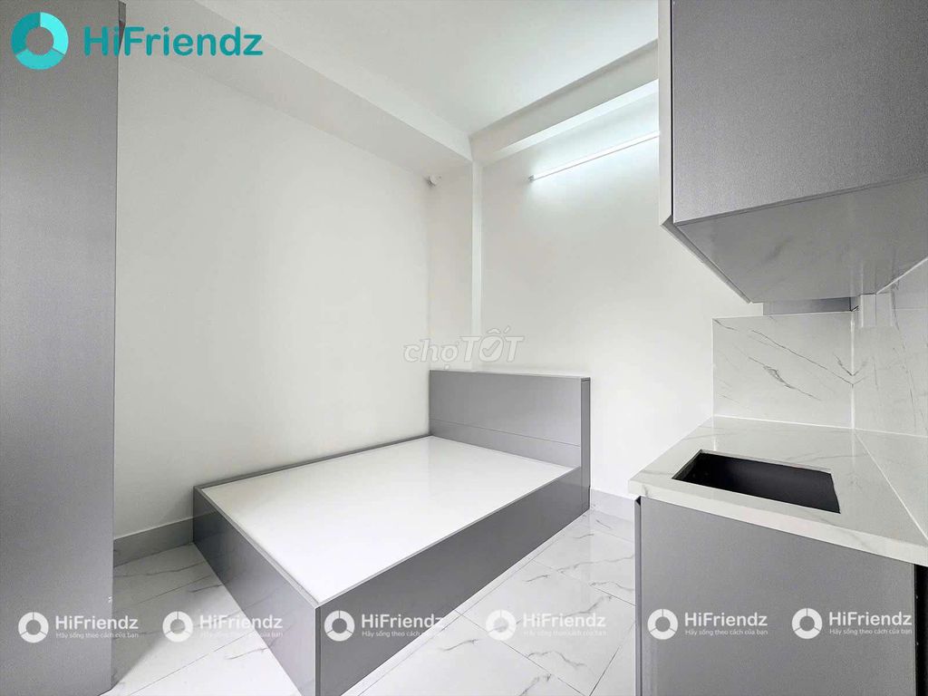 The window studio is open near hueh, hcmute, hsu - right at Thành Thái District 10