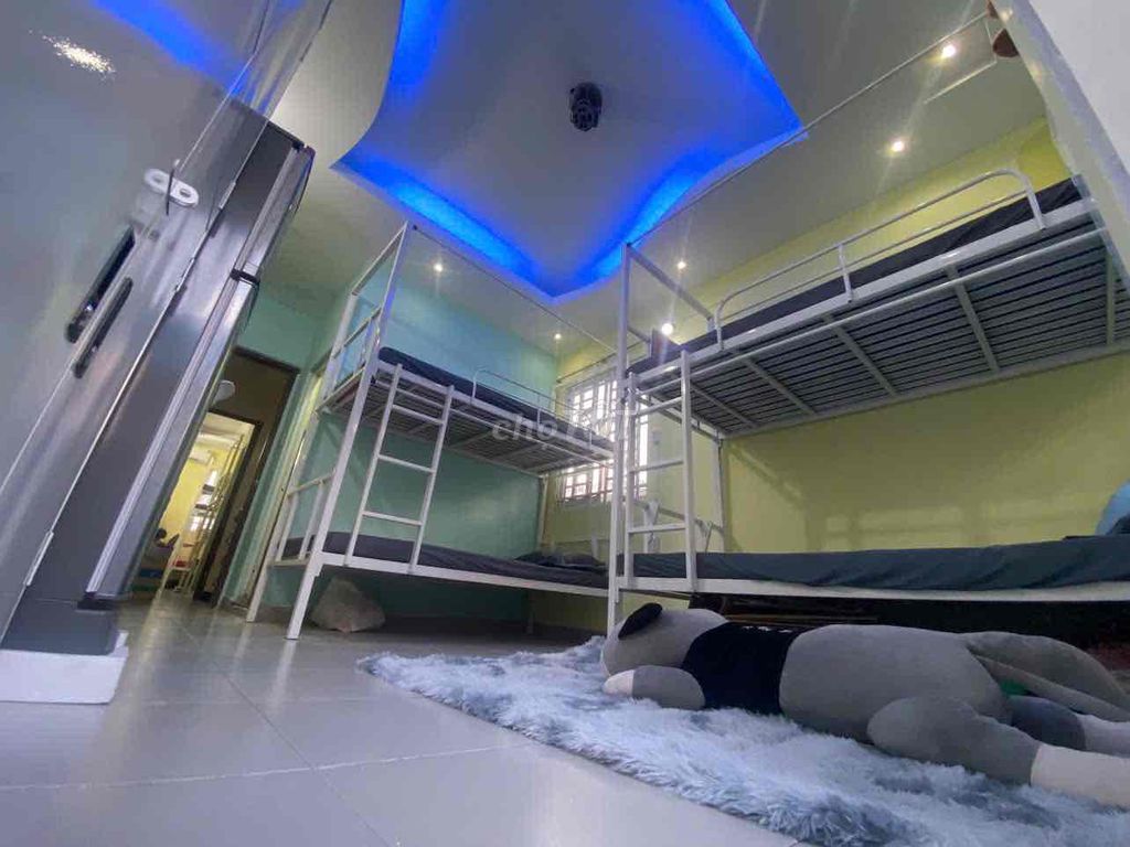 The dorm is only four bancols near the university of the 2rd crime university, opening full utility.