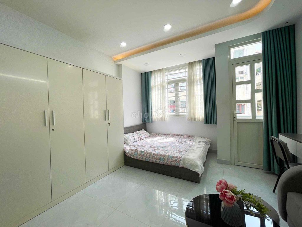 Rent a room right off the coast of Hoàng Sa County. A cheap one.