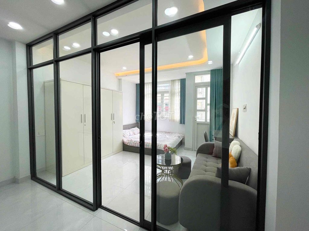 Rent a room right off the coast of Hoàng Sa County. A cheap one.