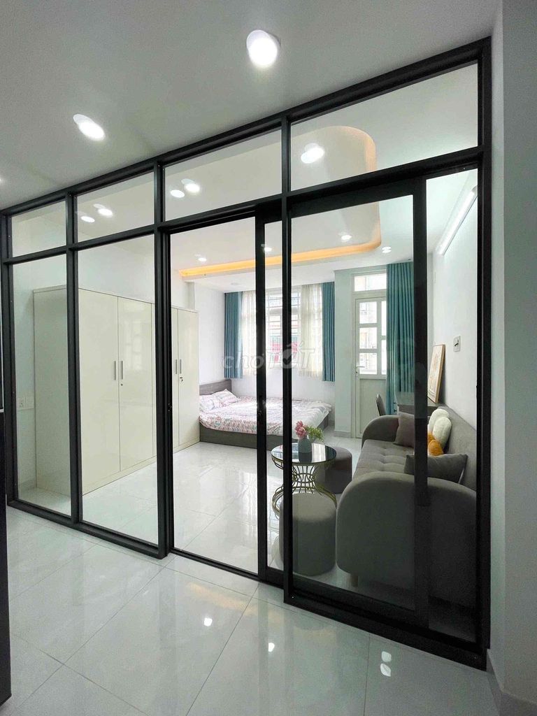 Rent a room right off the coast of Hoàng Sa County. A cheap one.