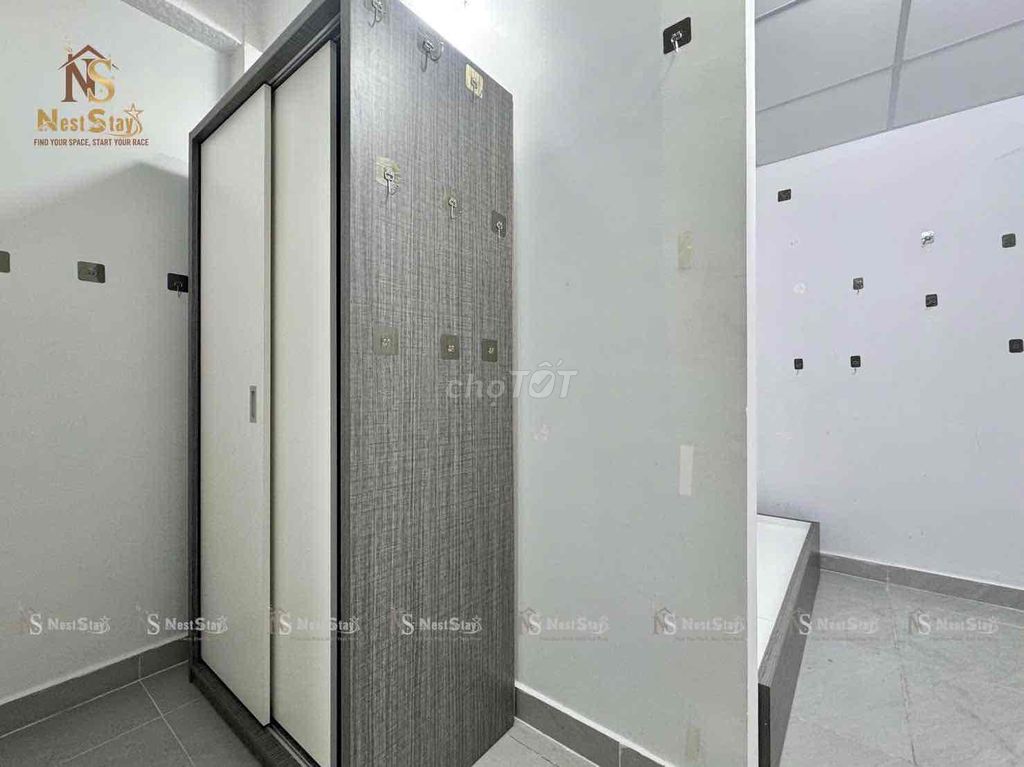 A kitchen bedroom -- super comfortable -- super-security elevator.