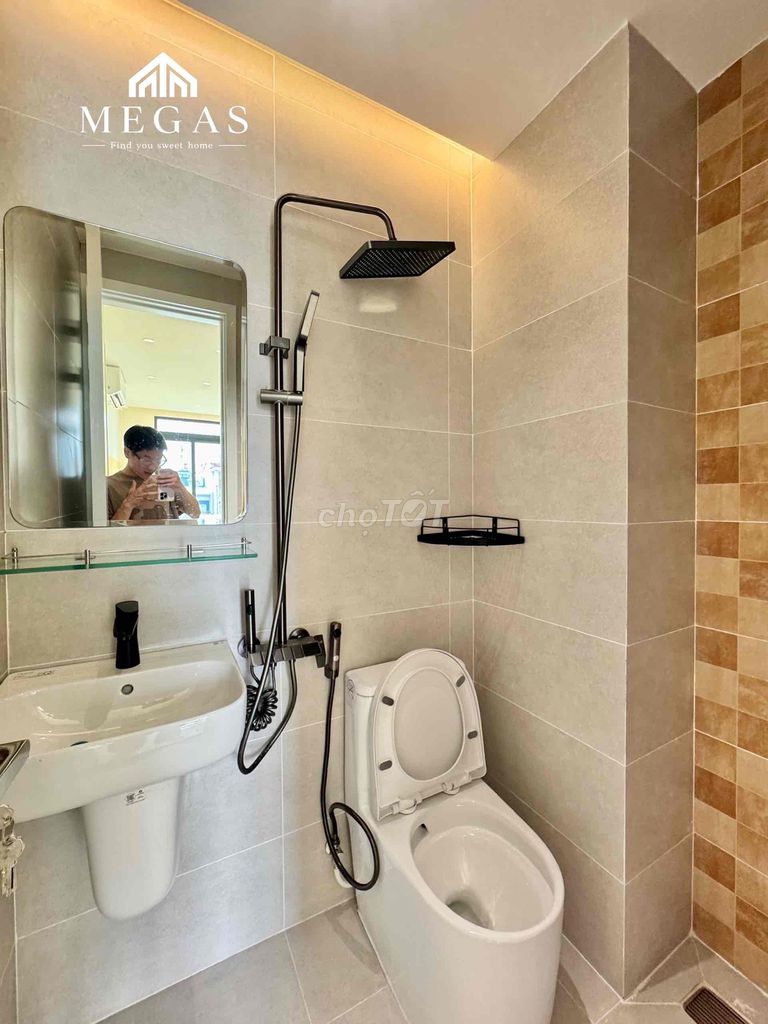 Rent a new window studio, new interior 100%.