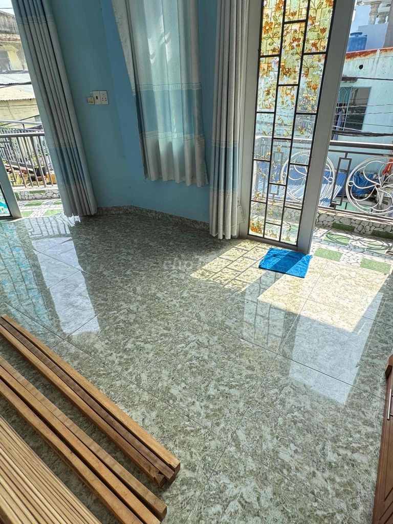 Rent the entire floor 1-4 balcony - 2 bedroom - 1 toilet - 1 kitchen