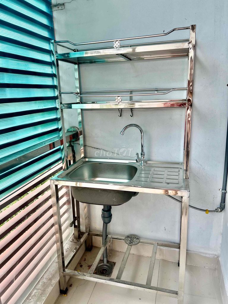 Rent room 30 meters, open balcony, near the University of Lang 4.5 million.