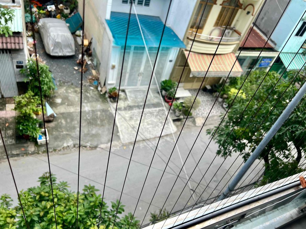 Rent room 30 meters, open balcony, near the University of Lang 4.5 million.
