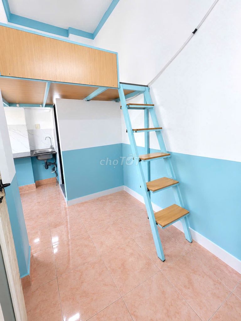 Duprix skylights have a high-size air-locker walking through the eah