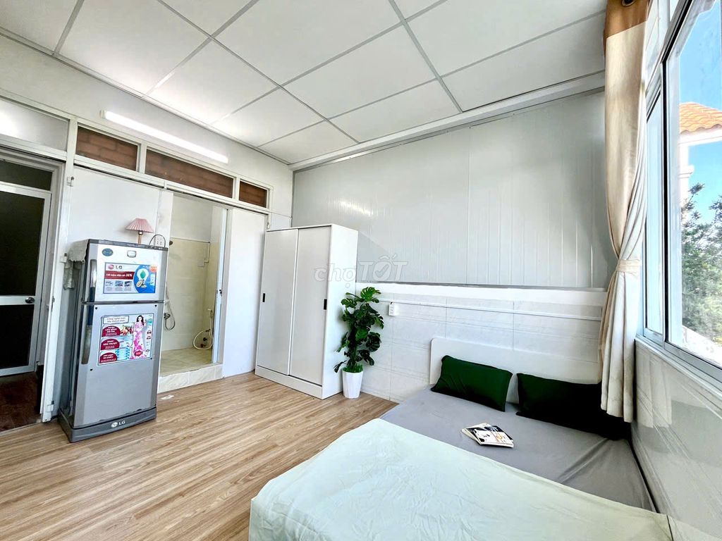A super New Super-Gold Full Sleeproom at the University of Remit District 7 Squire
