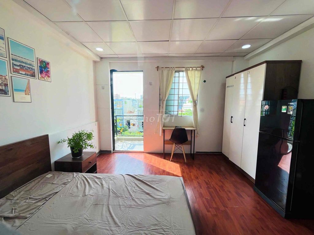 Kitchen Room One-one. Free-free Balcon bedroom near vlu Gimboall