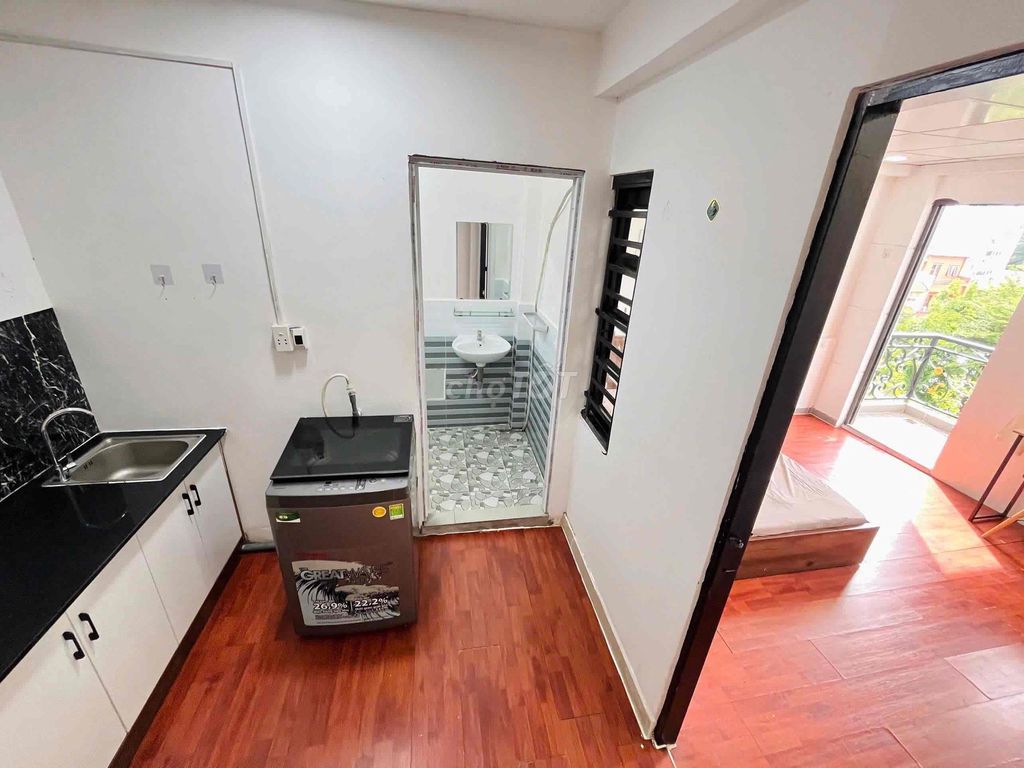 Kitchen Room One-one. Free-free Balcon bedroom near vlu Gimboall