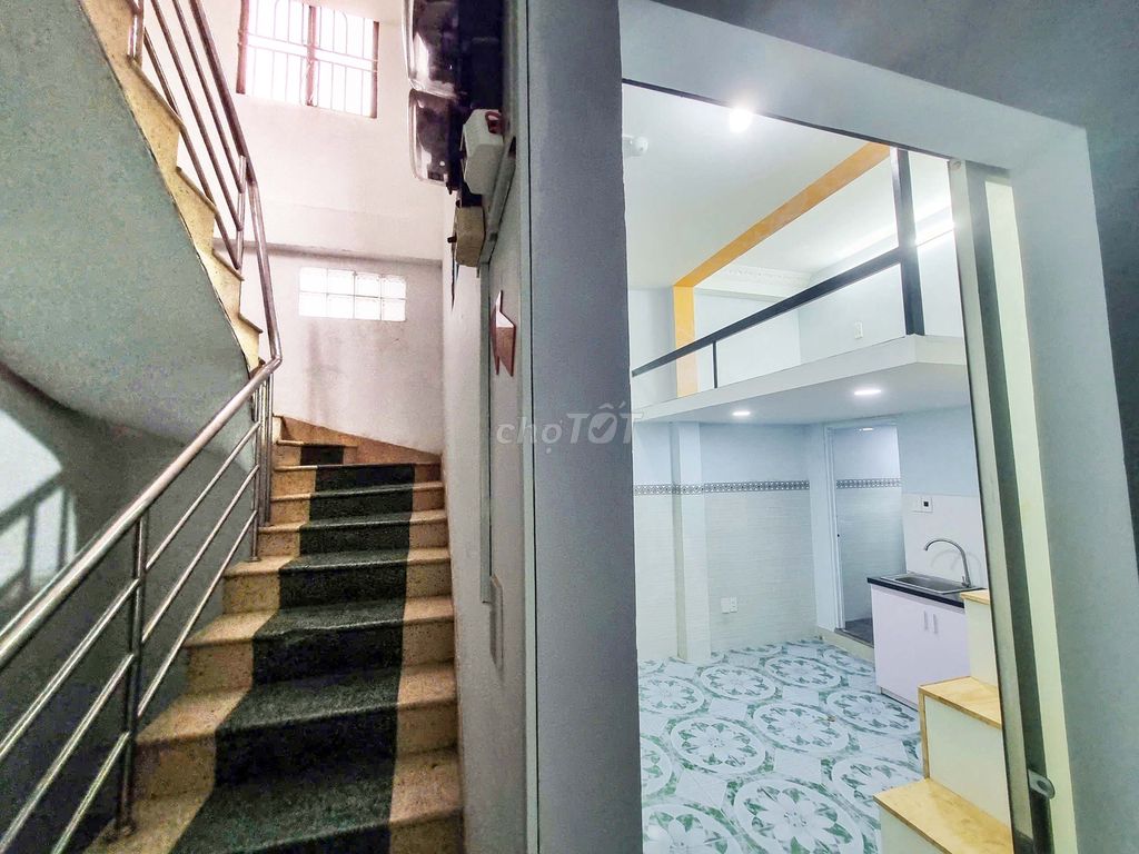 Window room, air conditioning - level 1 (only 1 km away)