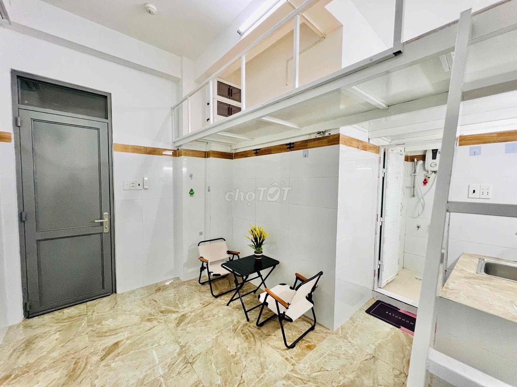 1 Room Guard Full interior - Four Four Four