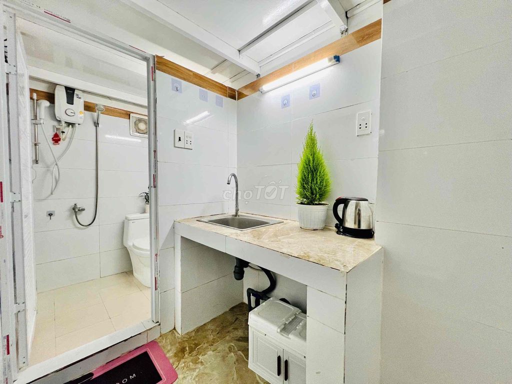 1 Room Guard Full interior - Four Four Four