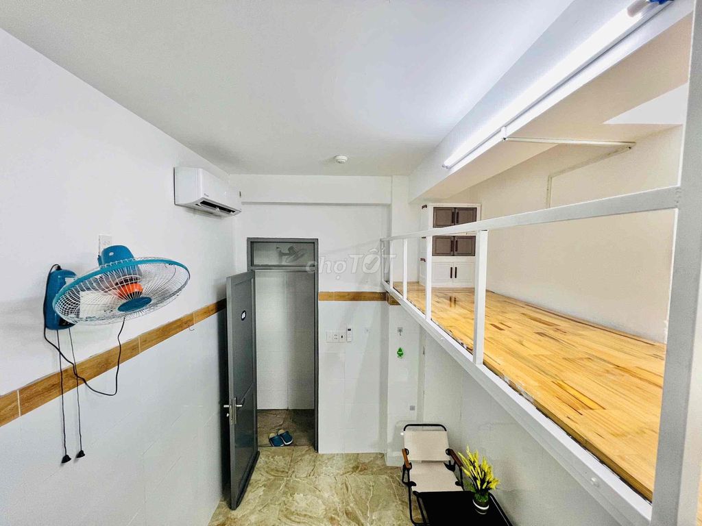 1 Room Guard Full interior - Four Four Four