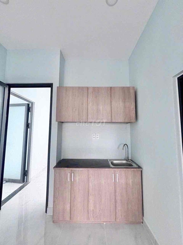 Lê Văn Việt balcony studio, 9th District.