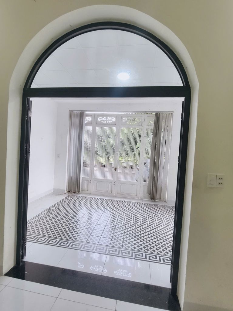 Rent a mini-mea-President ground floor