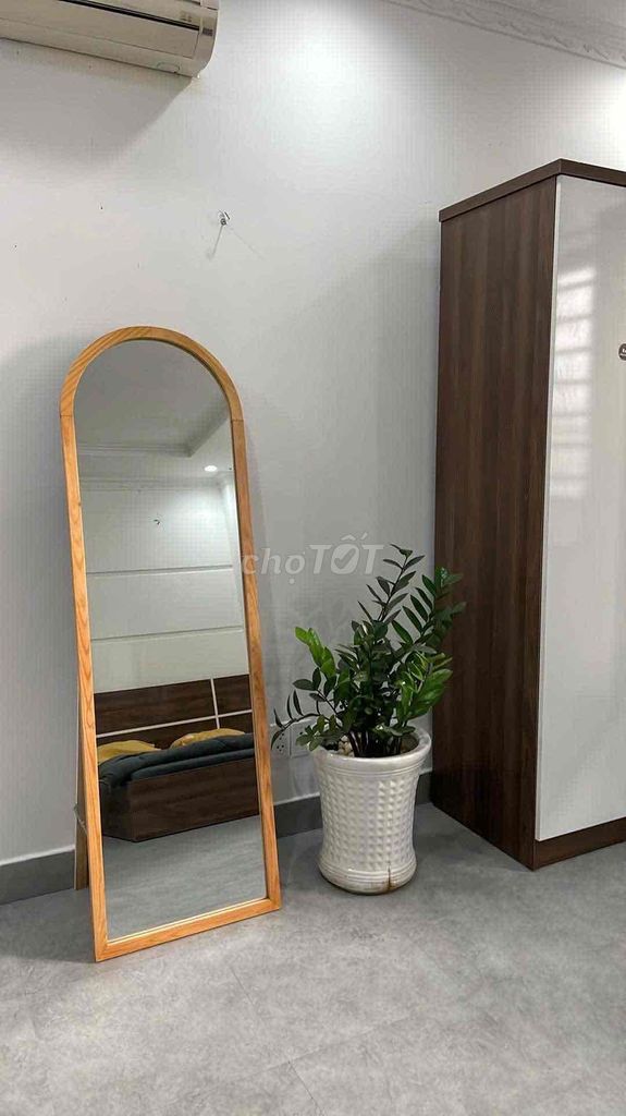rent a modern window at 030 m 2 at Trần Thái Tông
