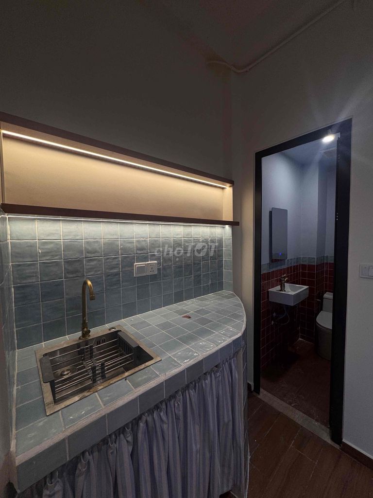 New room -- private kitchen, private toilet -- Phan Xích Long