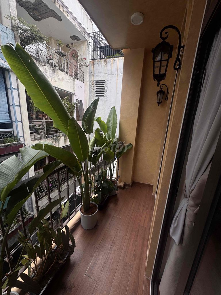 New room -- private kitchen, private toilet -- Phan Xích Long