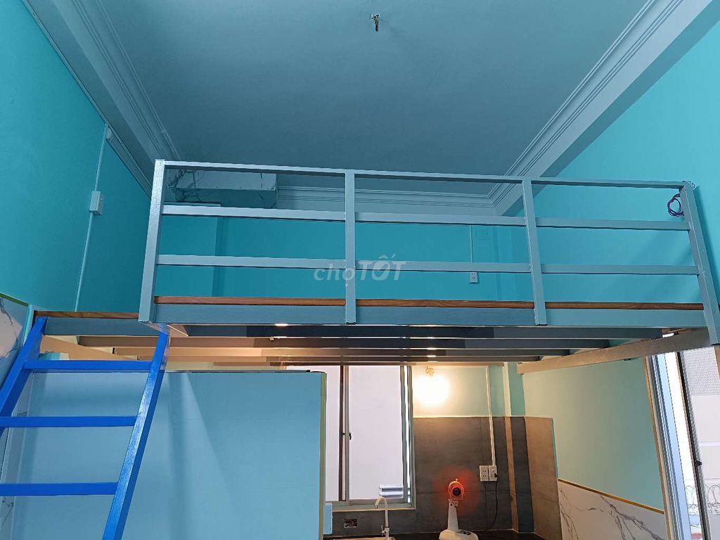 Unguarded room.