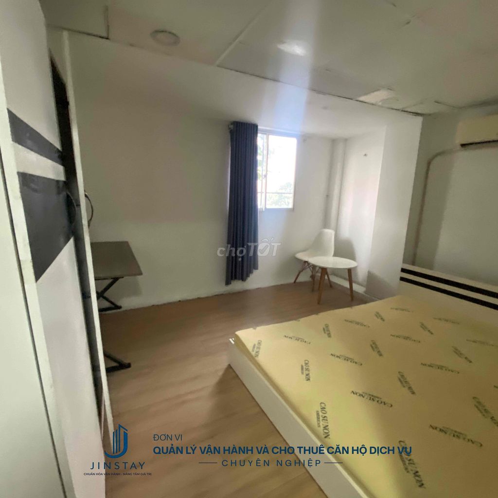 Rent two bedrooms in the middle of District 1.