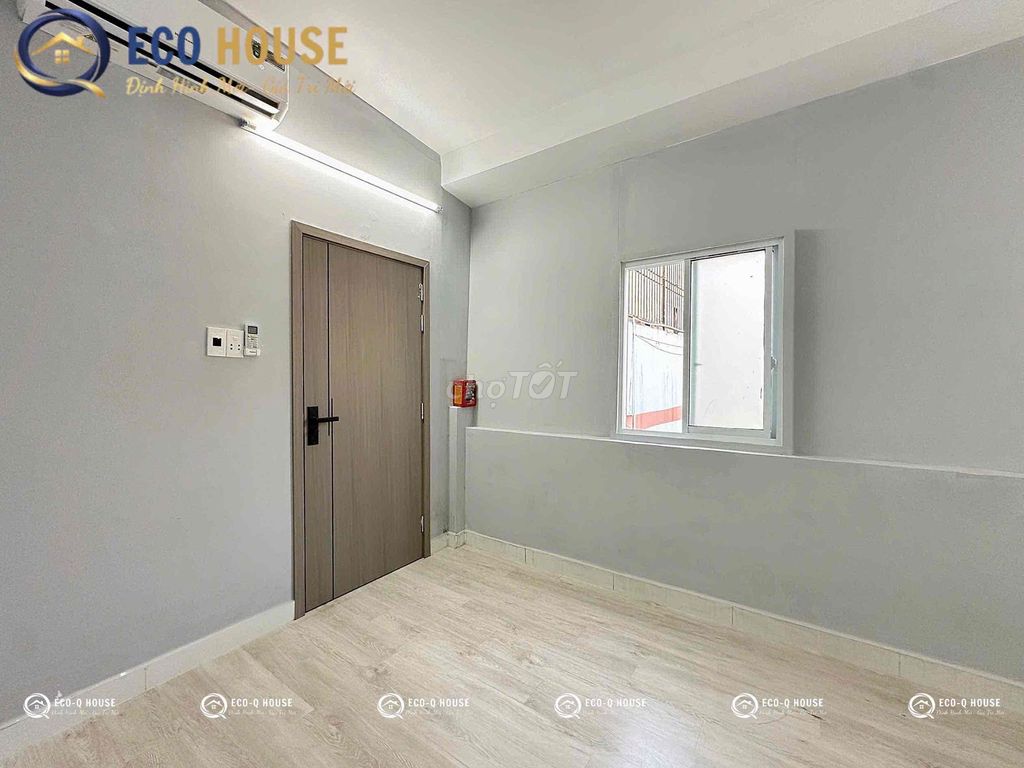 Rent the studio at the new market.