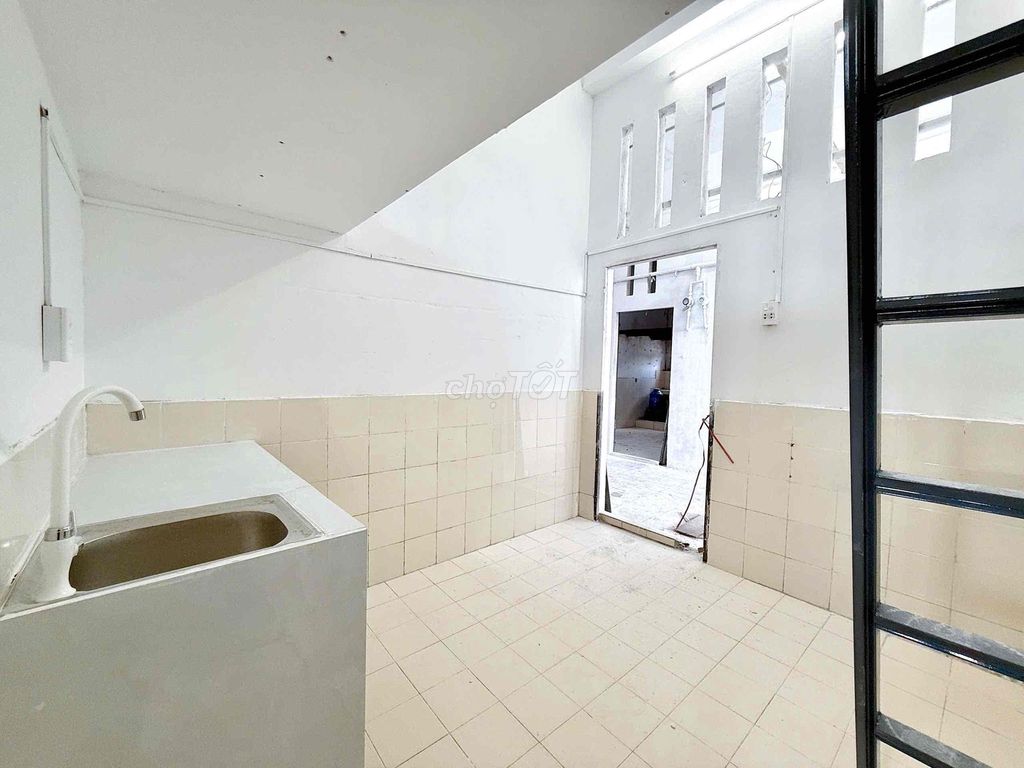 New low-priced hotel room - near pntu & kcn poyunen University
