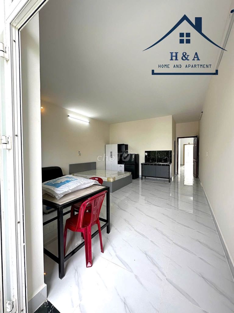 The newly built boarding room has balconies, enough furniture near the market.