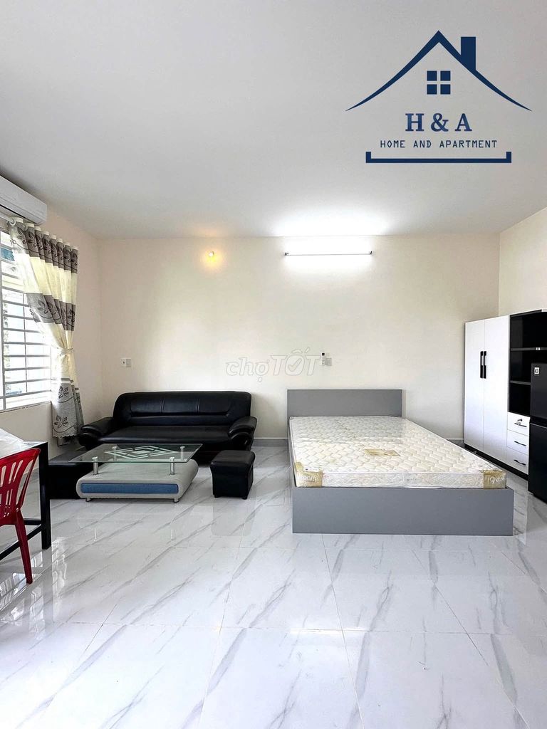 The newly built boarding room has balconies, enough furniture near the market.