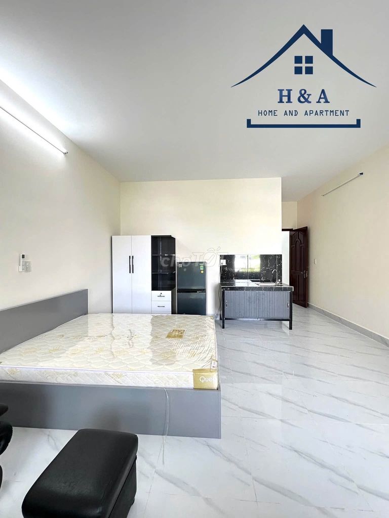 The newly built boarding room has balconies, enough furniture near the market.