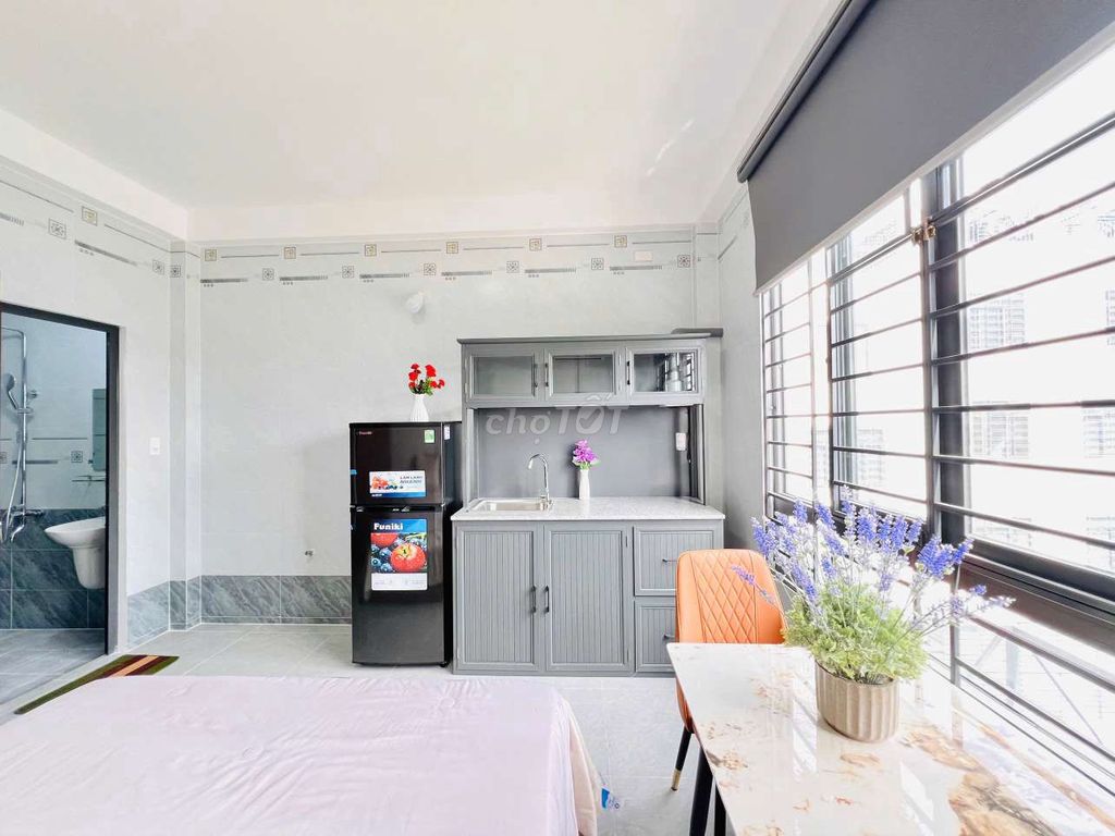 Rent room.