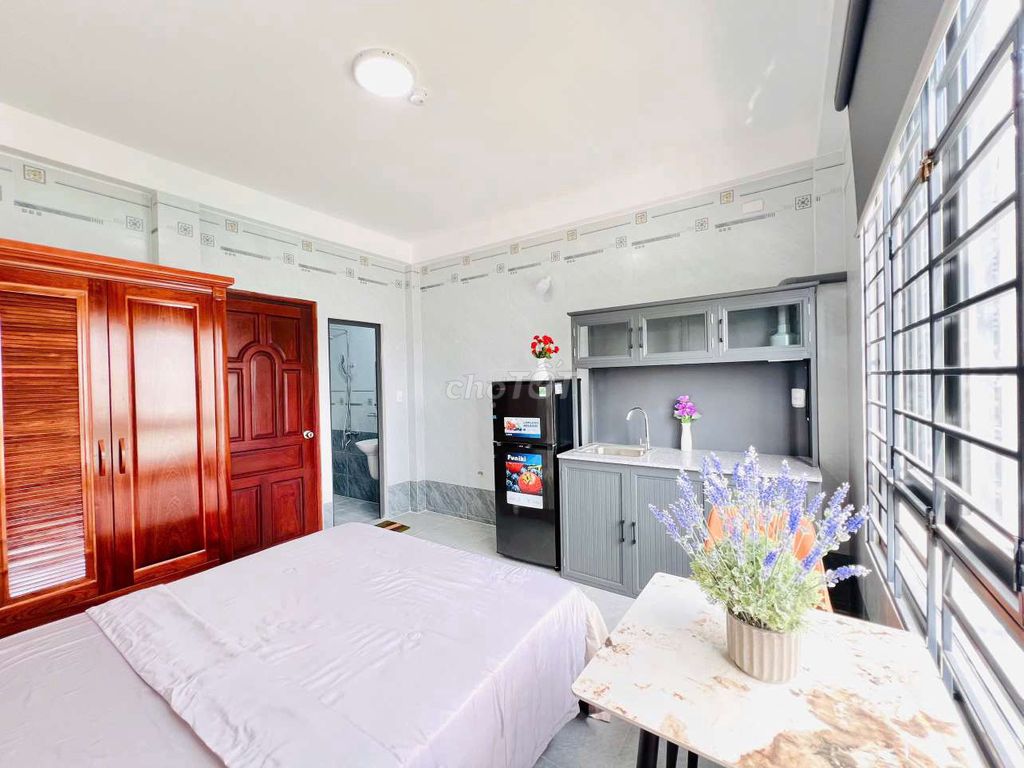 Rent room.