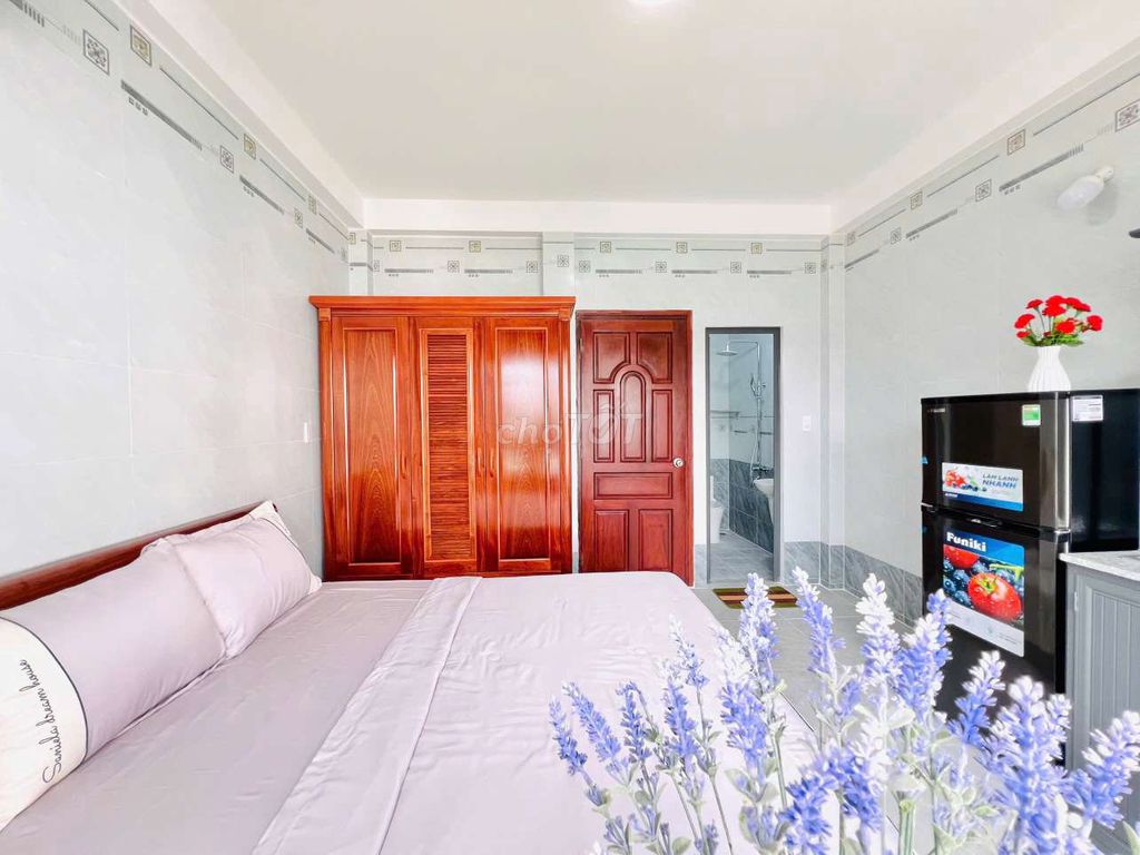 Rent room.