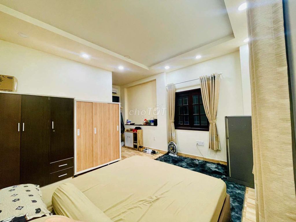 Rent room.