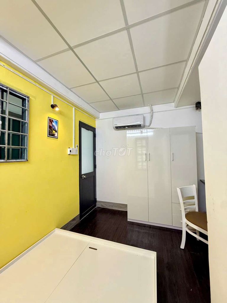 Rent room.
