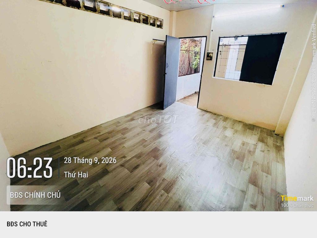 Move in. Right there.
