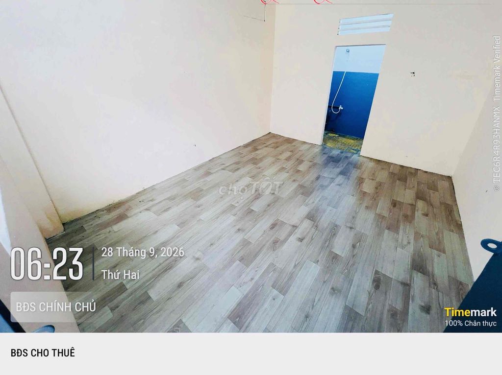 Move in. Right there.