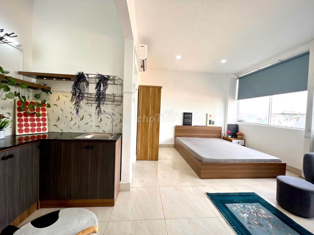 Rent a new apartment-- just off 3 Tháng 2-- 5.2 million.
